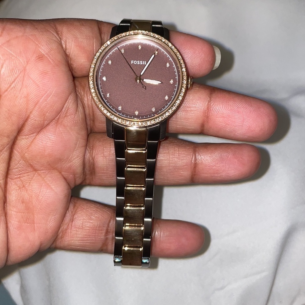 𝅺Women's Two-Tone Brown Stainless Steel Neely Three-Hand Watch - Picture 4 of 6